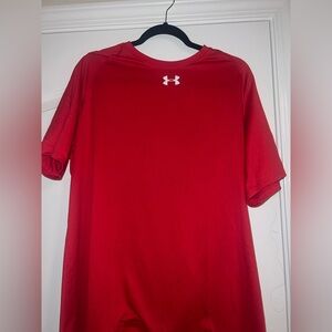 Under Armour Red Short Sleeve Tee Heat Gear Loose Fit Newwithouttags